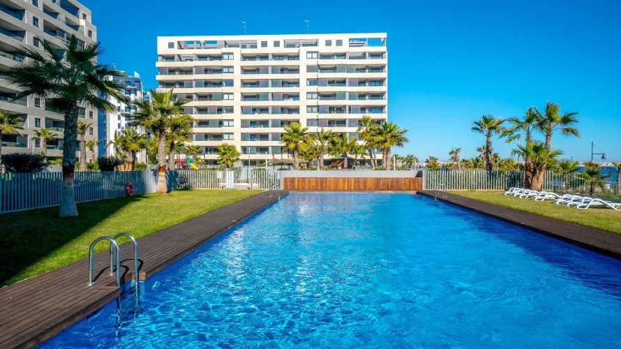 3 bedrooms penthouse for sale, Torrevieja, Spain No. 1020 № 2