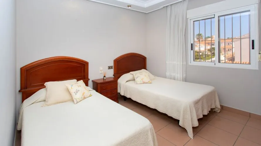 180m² villa for sale, Torrevieja, Spain No. 1950 № 5