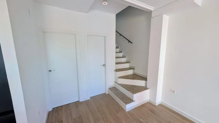 95m² apartment for sale, La Florida, Spain No. 1162 № 8