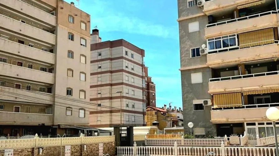 2 bedrooms apartment for sale, Torrevieja, Spain No. 2145 № 12