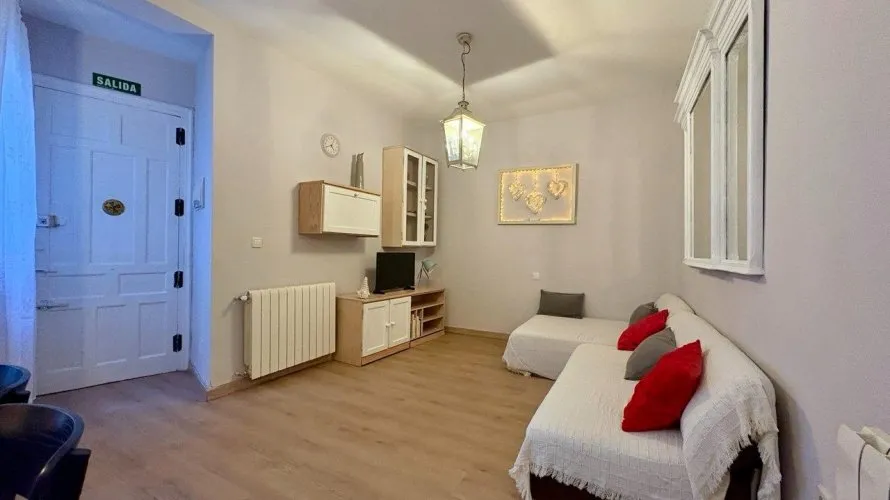 2 bedrooms apartment for sale, Madrid, Spain No. 1032 № 1