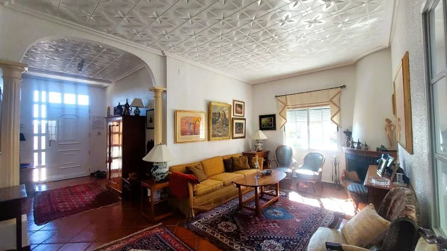 5 bedrooms house for sale, La Marina, Spain No. 1241 № 3