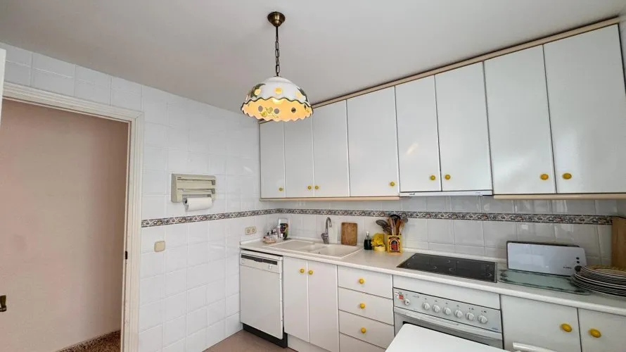 3 bedrooms apartment for sale, Torrevieja, Spain No. 1323 № 28