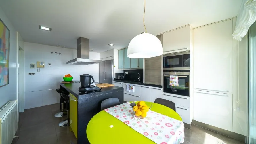 4 bedrooms apartment for sale, Villajoyosa, Spain No. 1036 № 2