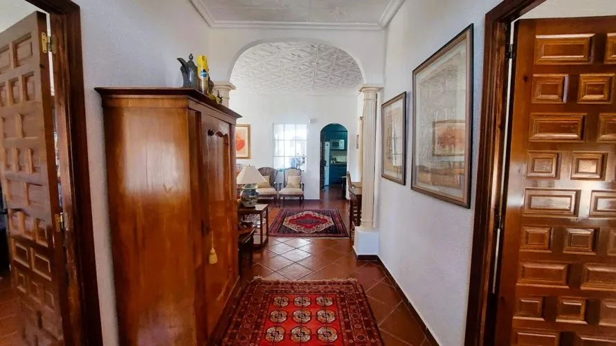 5 bedrooms house for sale, La Marina, Spain No. 1241 № 7