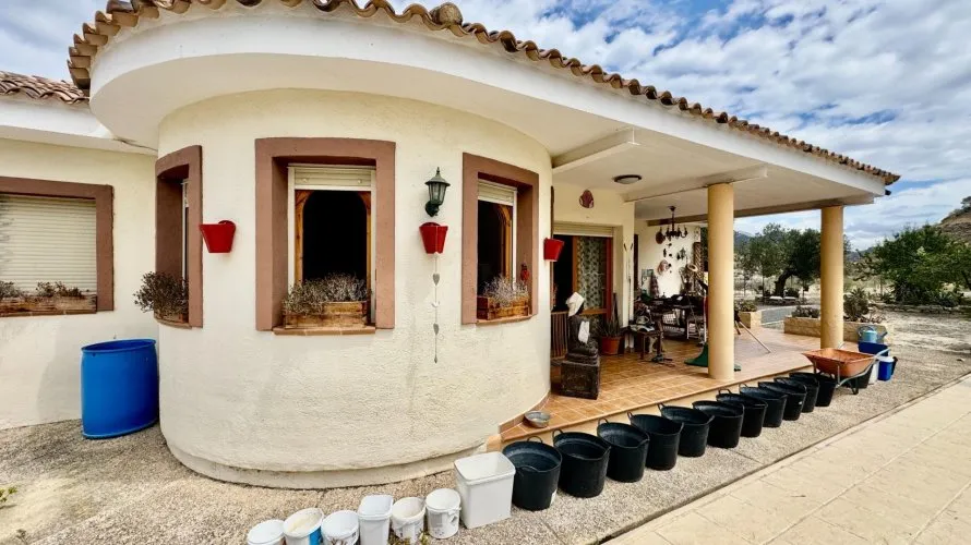3 bedrooms house for sale, Relleu, Spain No. 1233 № 13