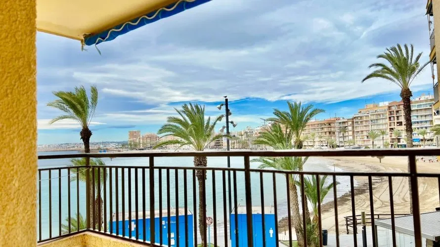 3 bedrooms apartment for sale, Torrevieja, Spain No. 994 № 13