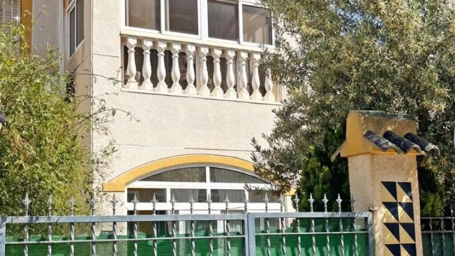 72m² house for sale, Guardamar del Segura, Spain No. 2219 № 1