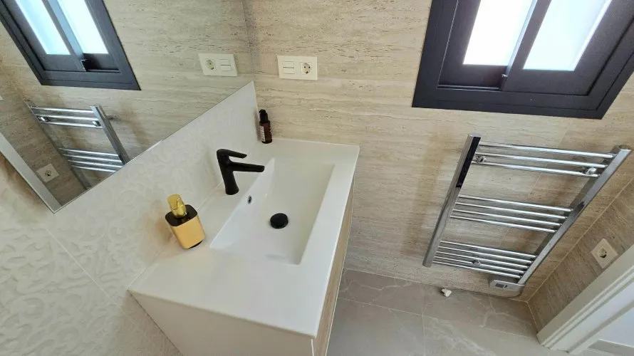 2 bedrooms penthouse for sale, Torrevieja, Spain No. 1184 № 13