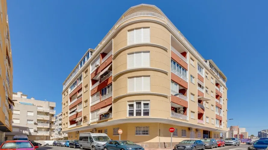 54m² apartment for sale, Torrevieja, Spain No. 2110