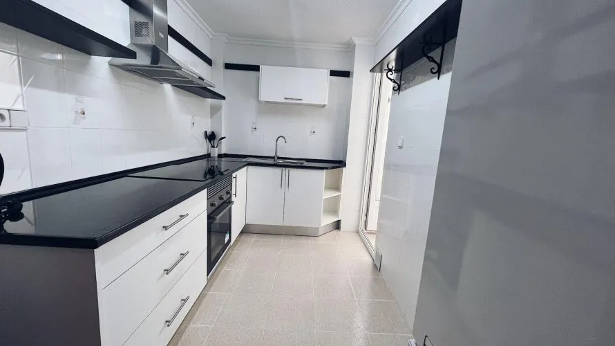 2 bedrooms apartment for sale, Torrevieja, Spain No. 2077 № 11