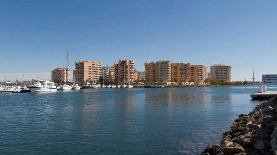 3 bedrooms apartment for sale, La Manga del Mar Menor, Spain No. 1316 № 1