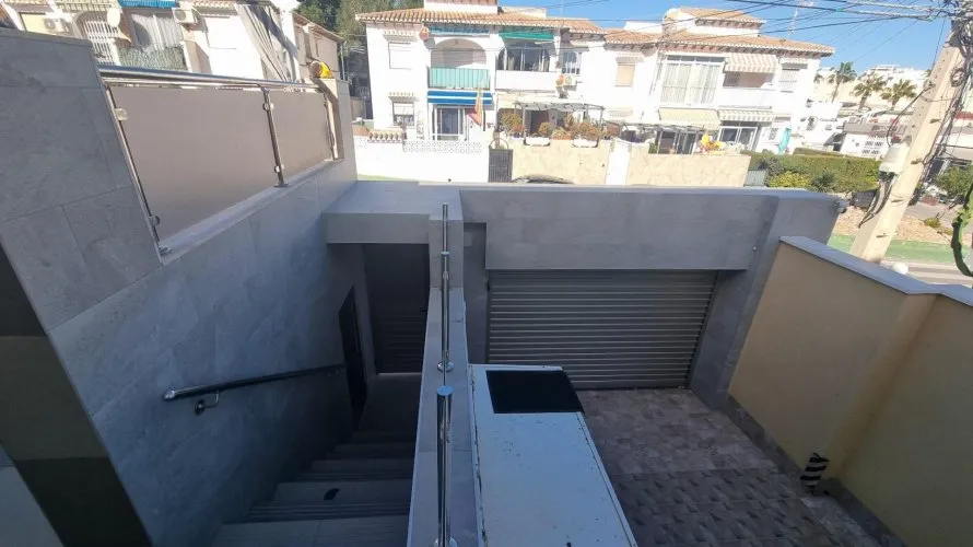 4 bedrooms villa for sale, Los Balcones, Spain No. 959 № 7