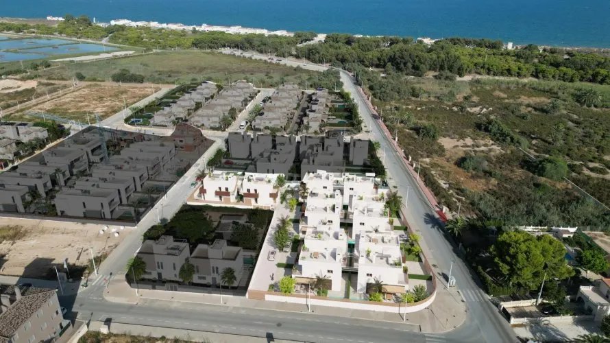 3 bedrooms apartment for sale, La Marina, Spain No. 1300 № 13