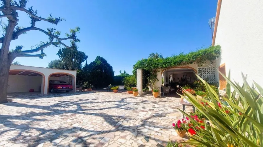 5 bedrooms house for sale, La Marina, Spain No. 1241 № 26