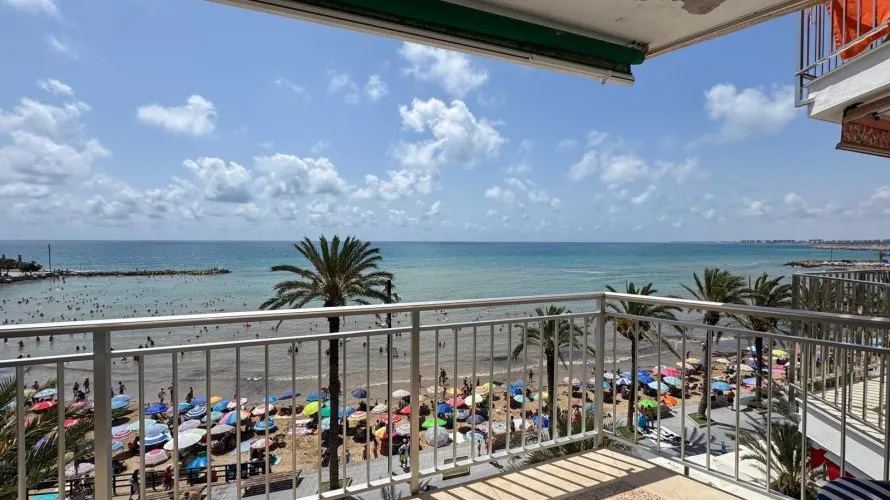 3 bedrooms apartment for sale, Torrevieja, Spain No. 1323 № 10