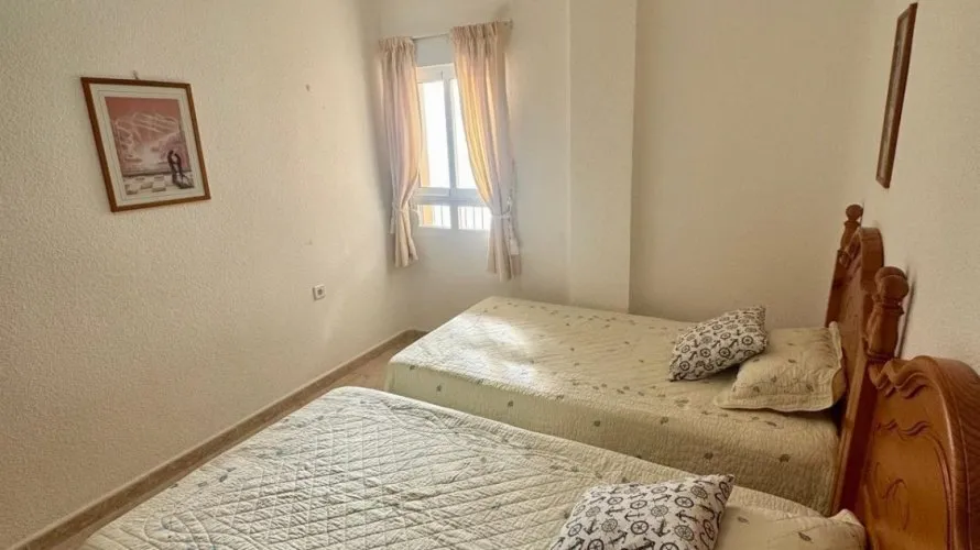 4 bedrooms apartment for sale, Torrevieja, Spain No. 977 № 9