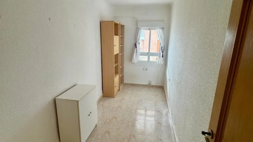 4 bedrooms apartment for sale, Torrevieja, Spain No. 977 № 12