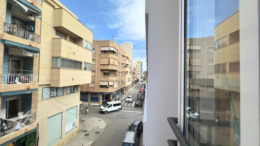 2 bedrooms apartment for sale, Torrevieja, Spain No. 2121 № 7