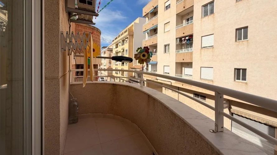 3 bedrooms apartment for sale, Torrevieja, Spain No. 2165 № 1