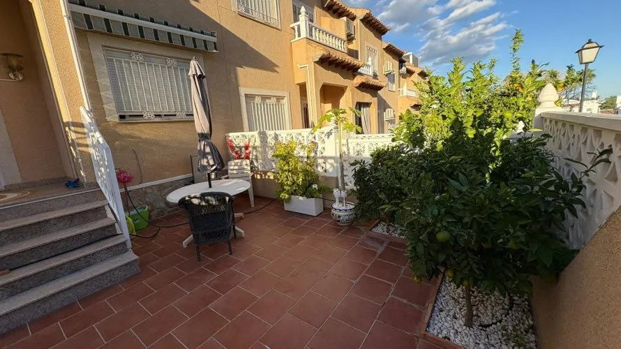 2 bedrooms house for sale, Alicante, Spain No. 2112 № 27