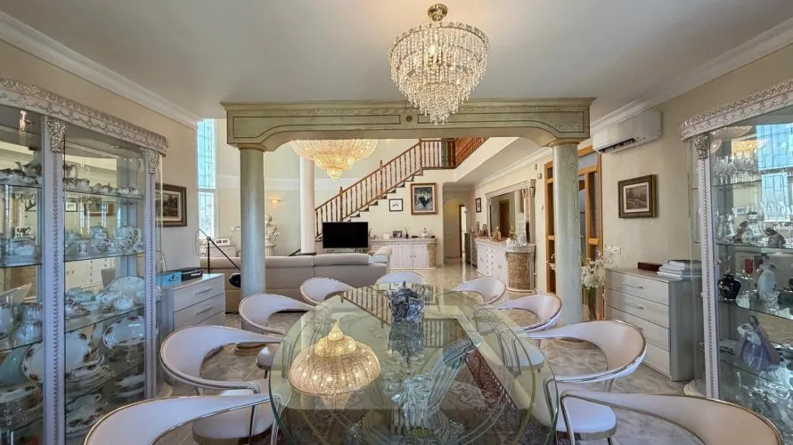 6 bedrooms villa for sale, Rojales, Spain No. 2396 № 11