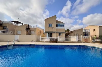 4 bedrooms house for sale, Torrevieja, Spain No. 2420
