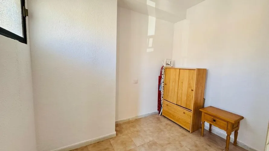 80m² apartment for sale, Torrevieja, Spain No. 2438 № 9