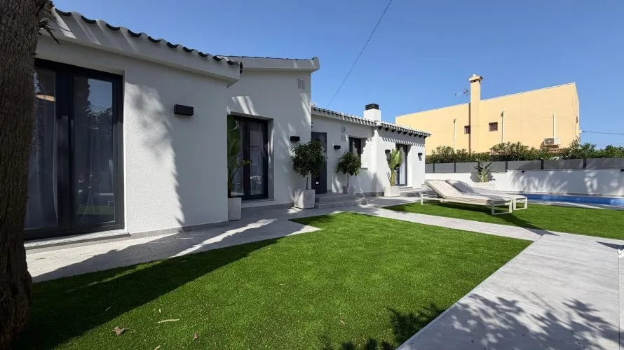 4 bedrooms villa for sale, Torrevieja, Spain No. 2436 № 17