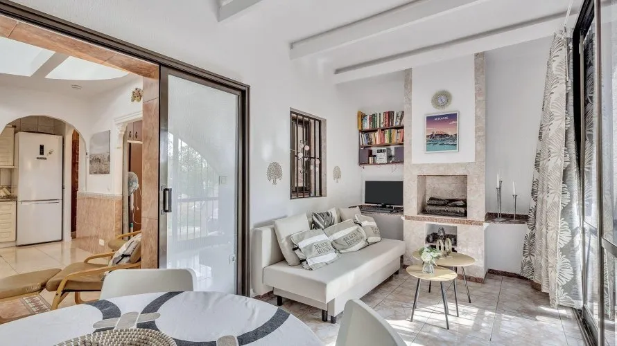 42m² house for sale, Alicante, Spain No. 2455 № 1