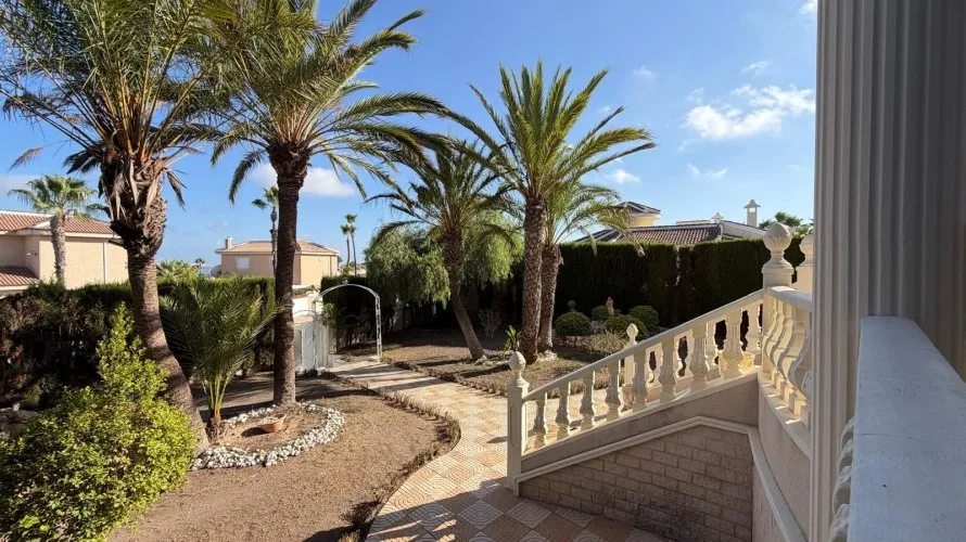 6 bedrooms villa for sale, Rojales, Spain No. 2396 № 20