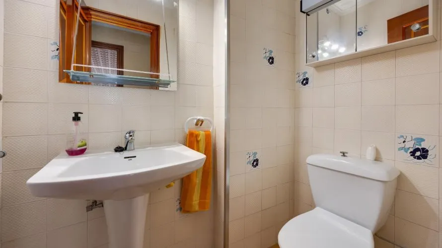 100m² apartment for sale, Torrevieja, Spain No. 2395 № 17