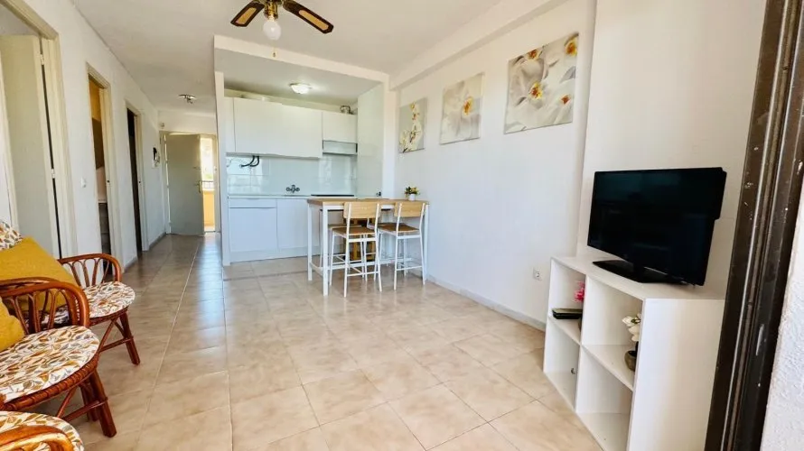80m² apartment for sale, Torrevieja, Spain No. 2438 № 7