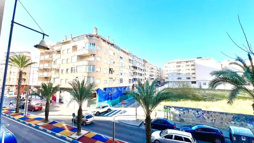 33m² apartment for sale, Torrevieja, Spain No. 2398 № 2