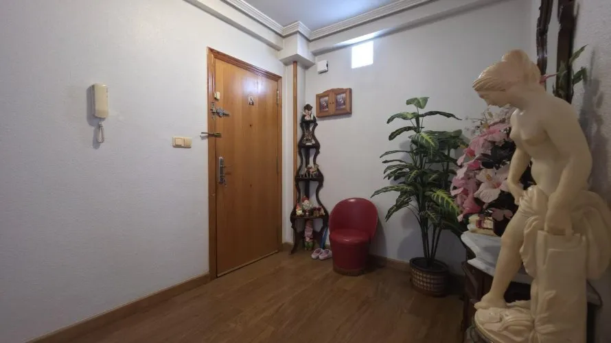 3 bedrooms apartment for sale, Torrevieja, Spain No. 2379 № 23