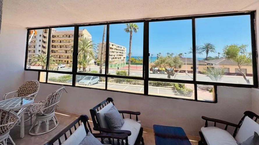 80m² apartment for sale, Torrevieja, Spain No. 2438 № 4