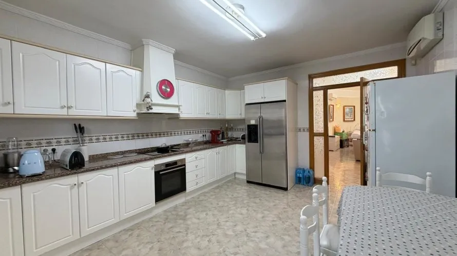 6 bedrooms villa for sale, Rojales, Spain No. 2396 № 10