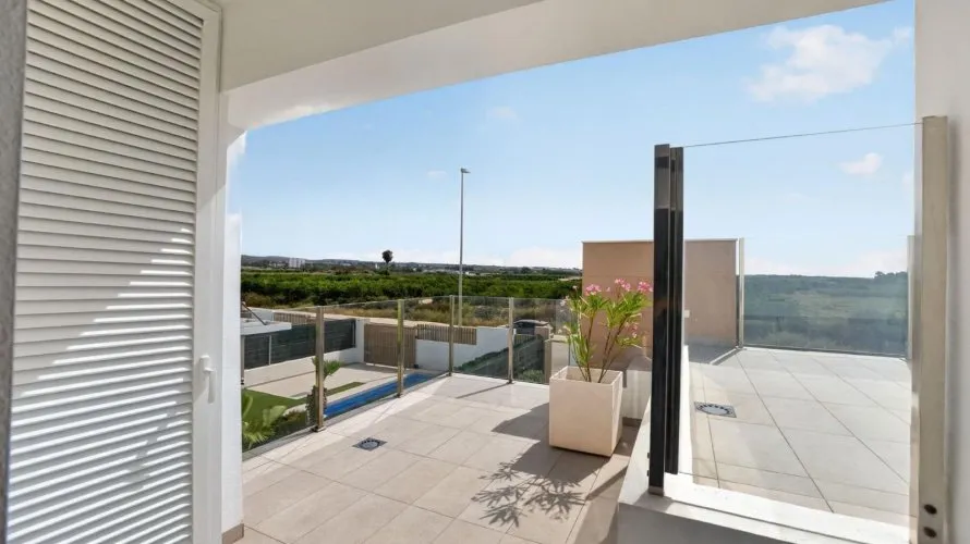 178m² villa for sale, Guardamar del Segura, Spain No. 2322 № 2