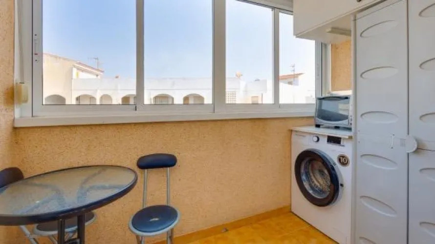 2 bedrooms apartment for sale, Torrevieja, Spain No. 2404 № 5