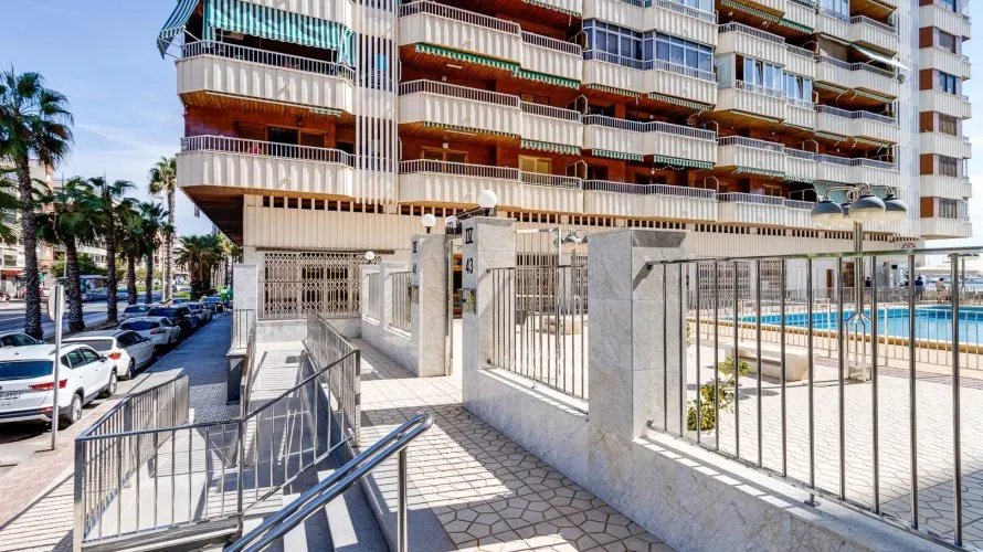 100m² apartment for sale, Torrevieja, Spain No. 2395 № 6