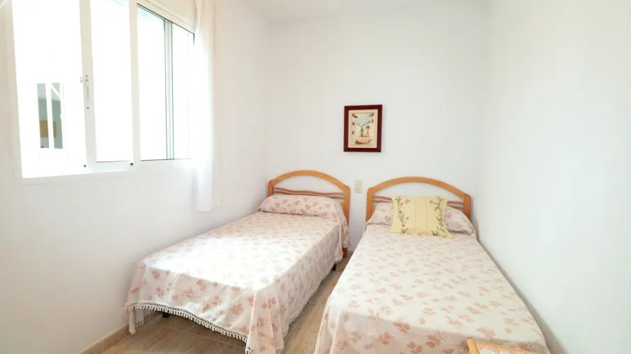 2 bedrooms apartment for sale, Torrevieja, Spain No. 2484 № 11