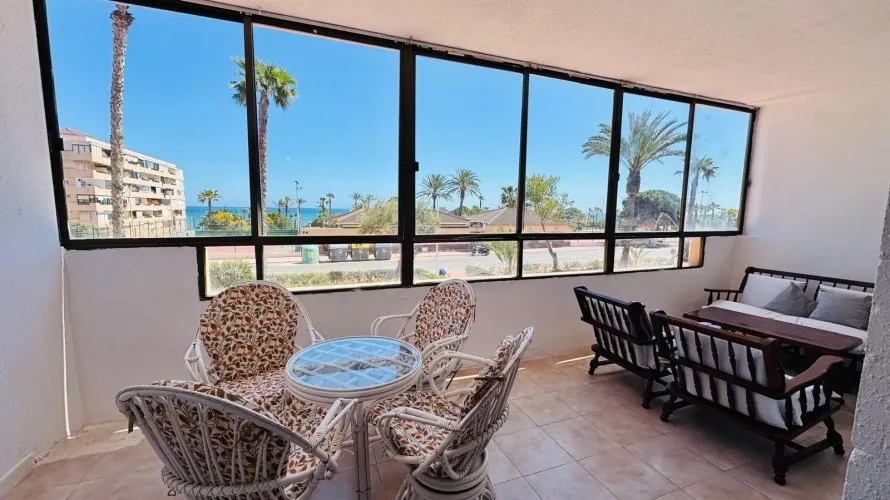 80m² apartment for sale, Torrevieja, Spain No. 2438 № 3