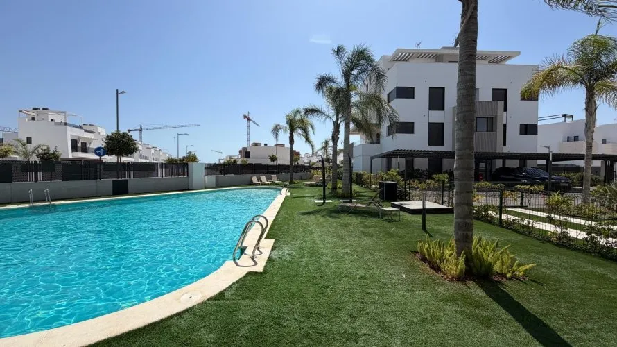 2 bedrooms apartment for sale, Los Alcazares, Spain No. 2604 № 12
