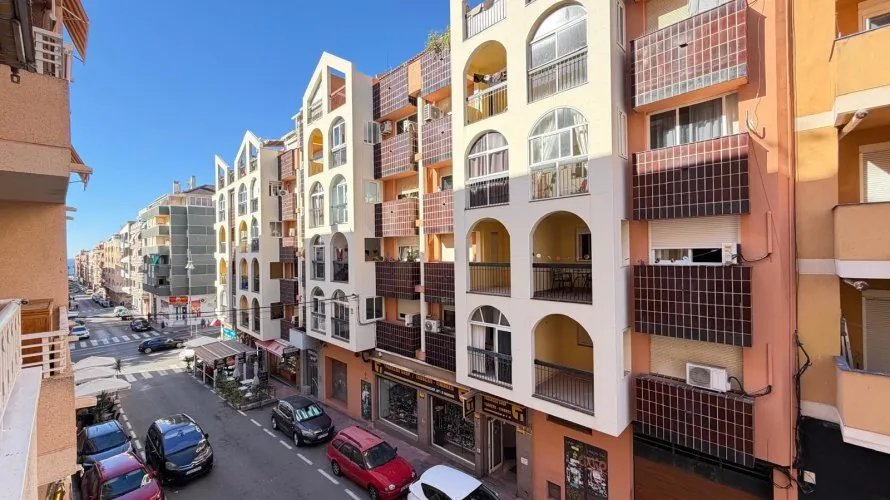 2 bedrooms apartment for sale, Torrevieja, Spain No. 2630 № 14