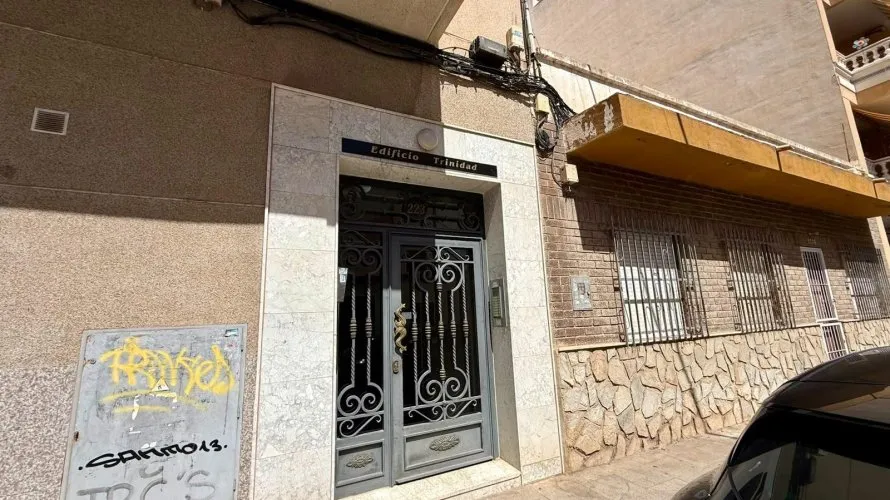1 bedroom apartment for sale, Torrevieja, Spain No. 2566 № 2