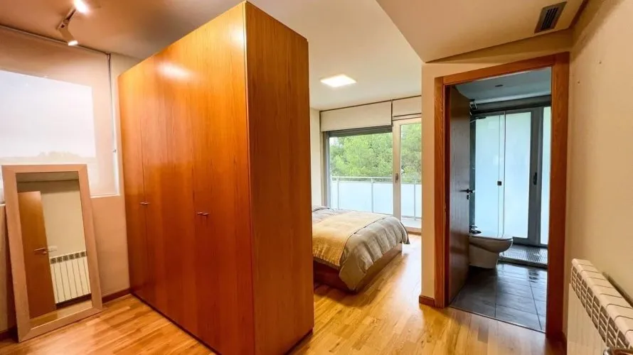 4 bedrooms apartment for sale, Chiva, Spain No. 2580 № 20