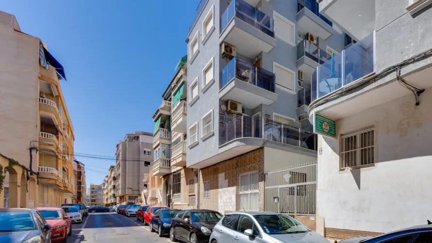 26m² apartment for sale, Torrevieja, Spain No. 2576 № 2