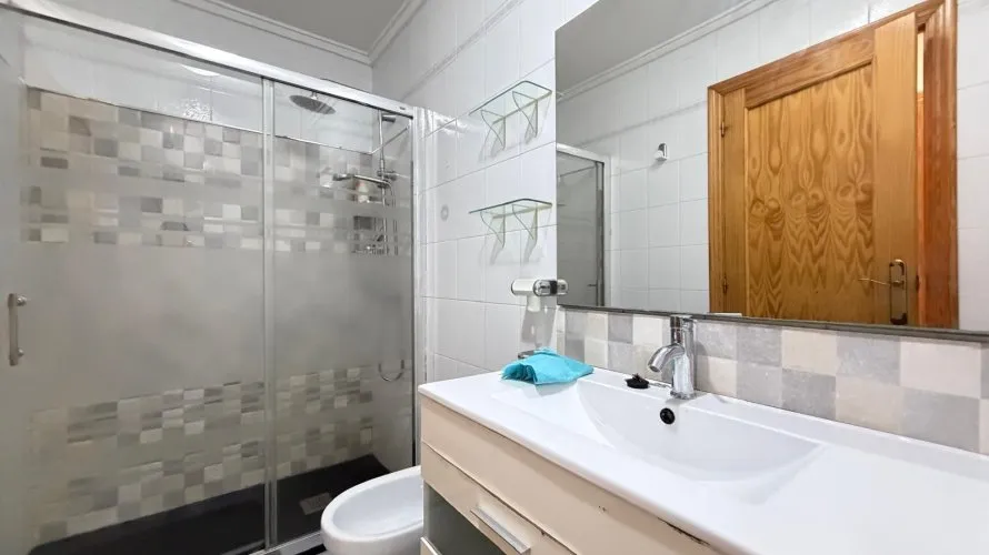 2 bedrooms apartment for sale, Torrevieja, Spain No. 2630 № 11