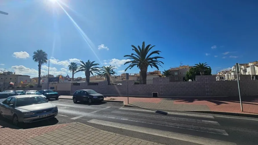 3 bedrooms apartment for sale, Torrevieja, Spain No. 2570 № 1