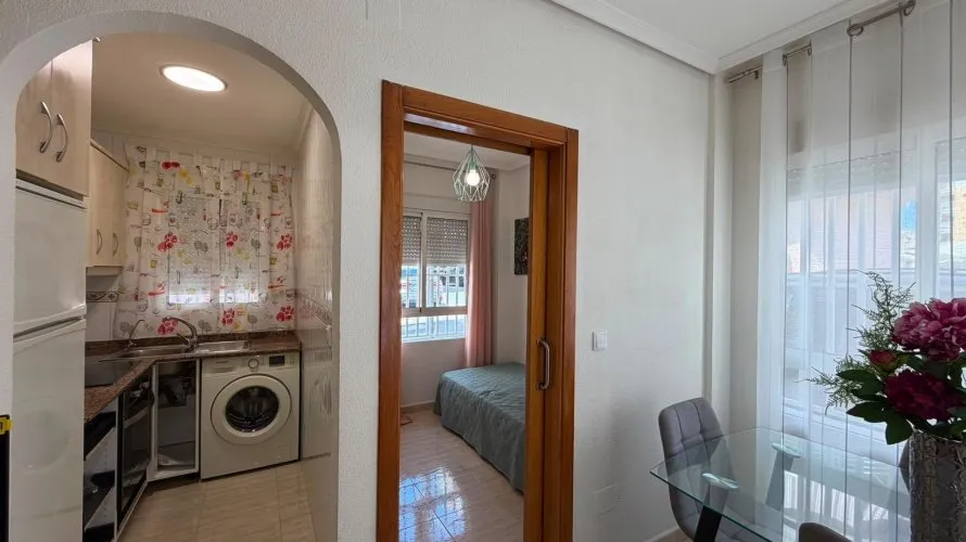 40m² apartment for sale, Torrevieja, Spain No. 2619 № 9